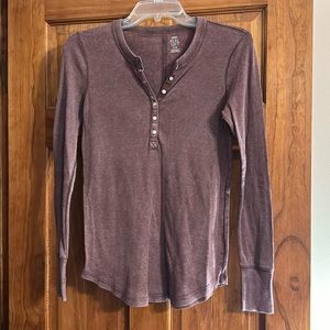 Aerie, real soft Henley, size medium, plum color